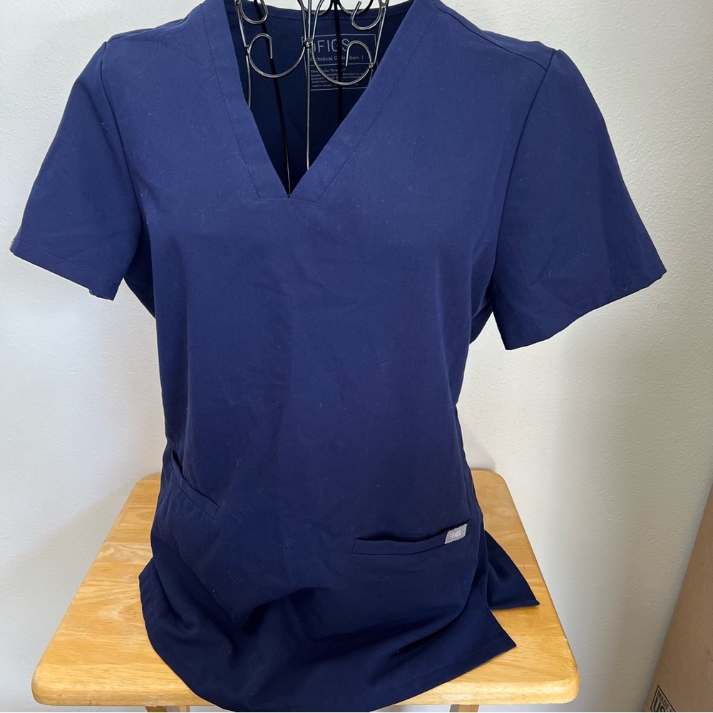 Figs Technical Collection women’s  navy‎ blue short sleeves size  top M - Picture 4 of 6